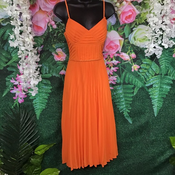 Karen Millen Orange chain pleated dress - Picture 13 of 16